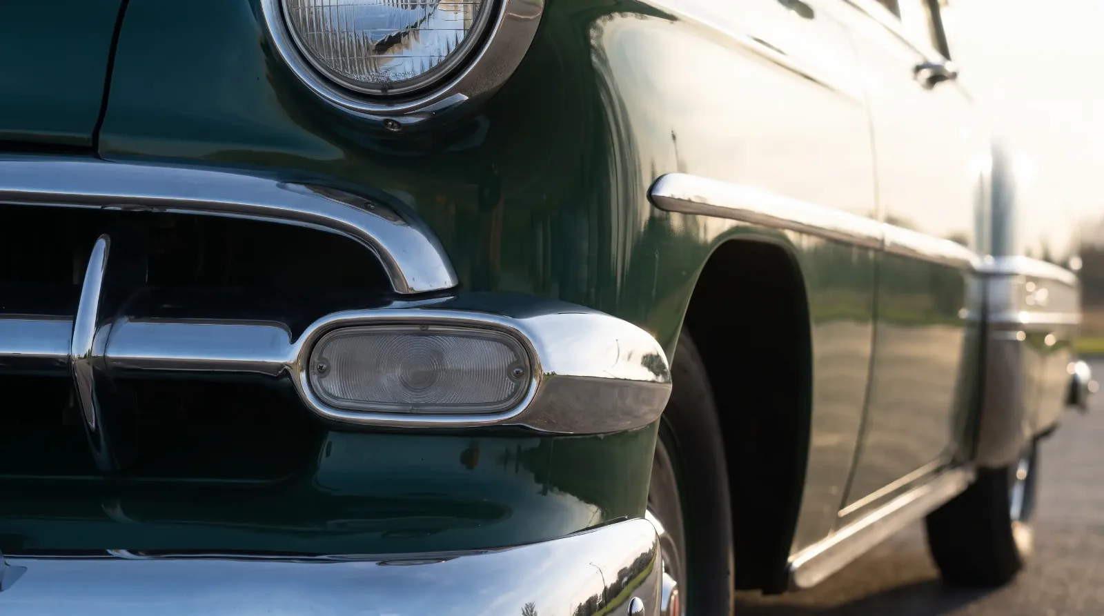 Detail of the 1951 Chevrolet grille, wide-set parking lights and De Luxe stainless side molding